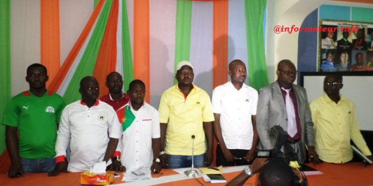 Côte d’Ivoire : Le Collectif des associations et mouvements de jeunesse burkinabé face à la presse ce mercredi