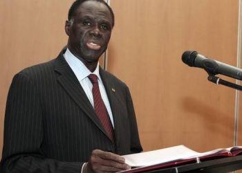 Burkina : Recomposition du gouvernement, Zida perd son bras droit Auguste Barry