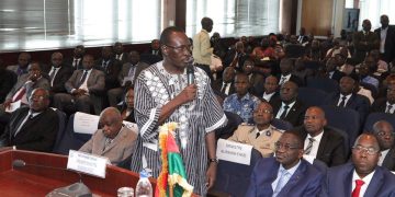 Le MP lors de son allocution au PAA