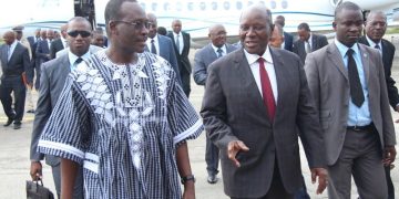 Yacouba Isaac Zida accueilli avec chaleur à Abidjan