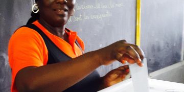 L&rsquo;écrivaine ivoirienne Mahoua S. Bakayoko a voté