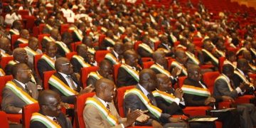 Ouattara annonce le renouvellement du mandat de l’Assemblée nationale avant fin 2016