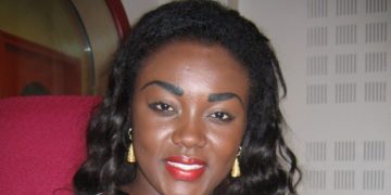 Caravane Peace and love : Miss Delon, La Marraine de Clignancourt, Aklane aux côtés des déshérités