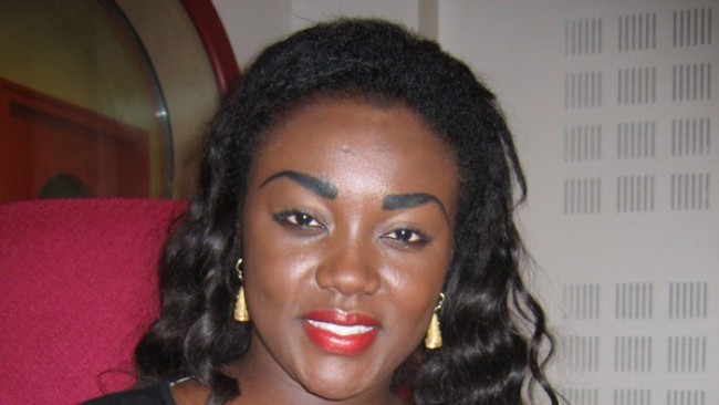 Caravane Peace and love : Miss Delon, La Marraine de Clignancourt, Aklane aux côtés des déshérités