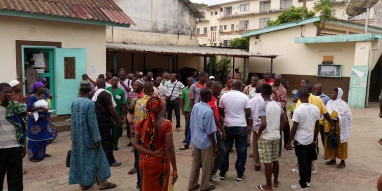 Prise d&rsquo;assaut du Consulat d&rsquo;Abidjan par le Camjbci