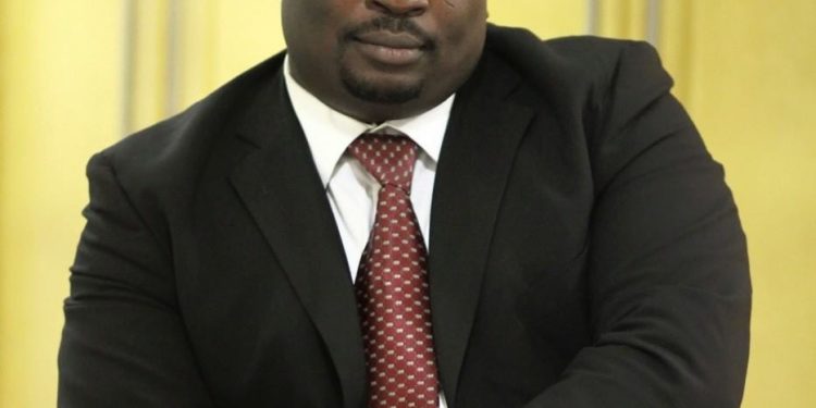 Commission constitutionnelle : 11 organisations de la société civile et politiques de la diaspora rejettent le choix de Souleymane Sawadogo