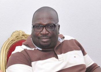 Commission constitutionnelle: Souleymane Sawadogo fait du porte-à-porte à Abidjan