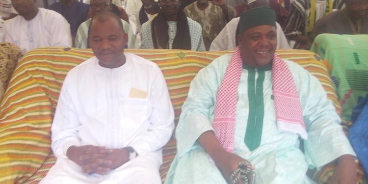 Tout cela sous l&rsquo;oeil approbateur du Cheick et de Dramane Sawadogo