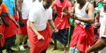 Guillaume Soro aux Ivoiriens: «Ne vous amusez pas avec la tradition»