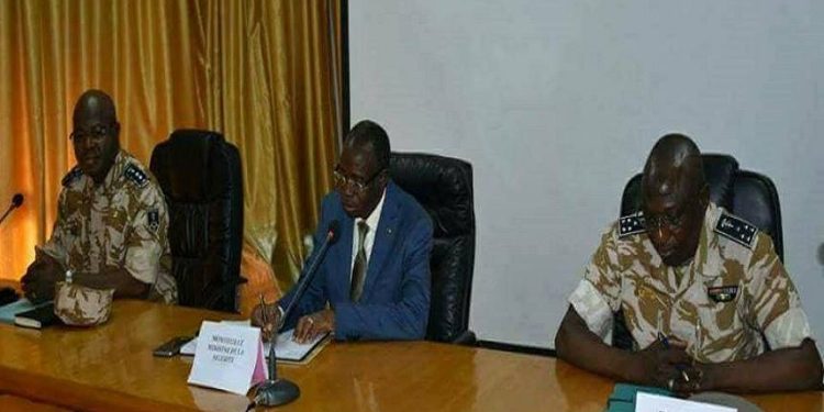 Burkina-Faso : Le nouveau ministre de la sécurité échange avec les gradés de la police nationale