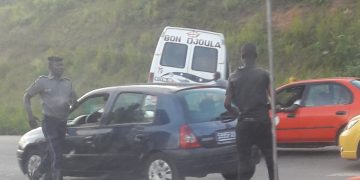 Autoroute de Yopougon : Un gendarme fait tomber un ‘’gbaka’’ dans un ravin