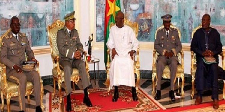 G5 Sahel : Roch Mach Kaboré s’est entretenu avec une délégation du comité de défense