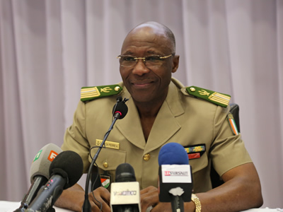 Bondoukou: Le DG des Douanes empêche la sortie frauduleuse de 35 camions d’anacarde