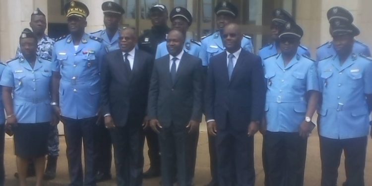 Sécurisation des élections locales : Le ministre de l’intérieur échange avec la police