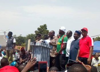 Péril terroriste: L’opposition burkinabè exige la démission des ministres de la défense et de la sécurité