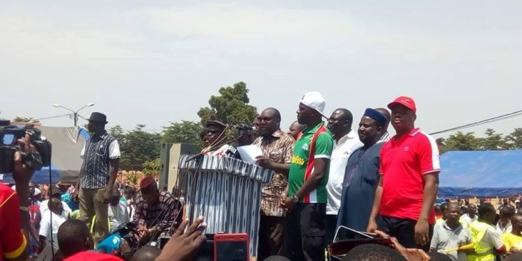 Péril terroriste: L’opposition burkinabè exige la démission des ministres de la défense et de la sécurité