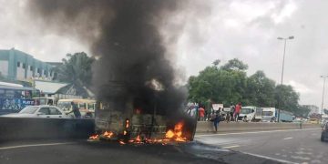Autoroute du Nord : Un véhicule de transport en commun s’enflamme