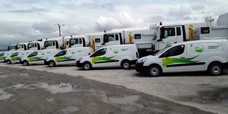 Gestion des ordures: Anne Ouloto réceptionne du matériel roulant de dernière génération