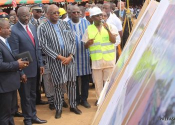 Décès de Salif Diallo: Le Président Kaboré a signé le registre de condoléances