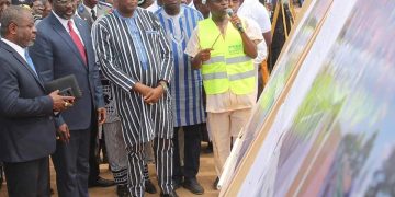 Décès de Salif Diallo: Le Président Kaboré a signé le registre de condoléances