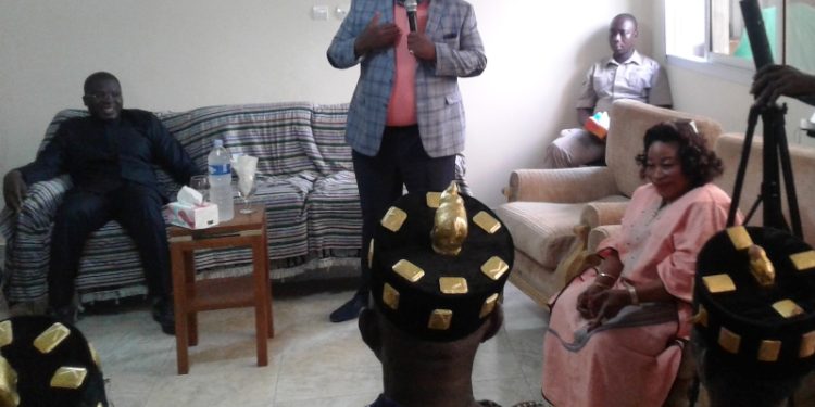 Djékanou: Le Mouvement «Sur les traces de Houphouët» courtise le vieux Aboulaye Diallo