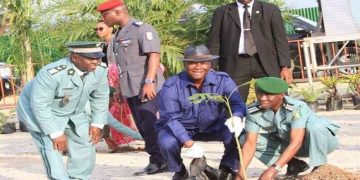 Journée nationale de paix : Ouattara prend part à un ‘’planting d’arbres’’
