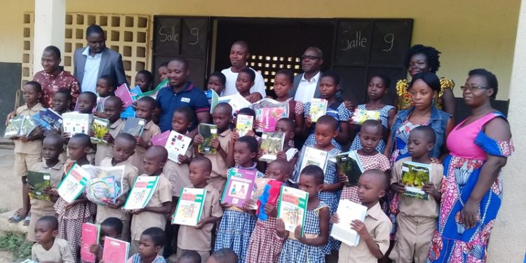 Yamoussoukro : Les élèves de l’EPP Sahabo reçoivent des kits scolaires