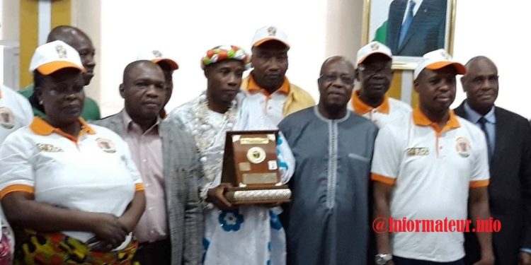 Distinction/Le DG du Café Cacao à Moussa Sawadogo : «Merci d’avoir porté haut le drapeau ivoirien»