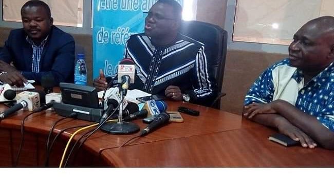 Burkina : Le ministre des transports annonce une lutte contre les ralentisseurs sauvages