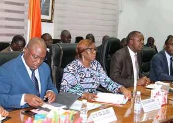 Crise dans l’éducation : Gon désavoue Kandia Camara  et confie les négociations à Mabri Toikeuse