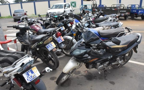District d’Abidjan: La police livre une guerre aux engins à deux roues et aux tricycles