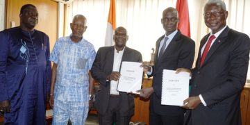 Diaspora: Les hommes d&rsquo;affaires burkinabè échangent avec l&rsquo;ambassadeur et le Consul d&rsquo;Abidjan