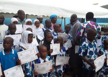 Abobo : 27 orphélins de l&rsquo;école Halil Ibrahim reçoivent des bourses d&rsquo;études