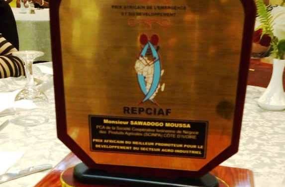 Filière café-cacao : Moussa Sawadogo, Pca de la Scinpa reçoit le Prix Africain de l’Emergence