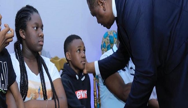 Obsèques de DJ Arafat : Hamed Bakayoko promet de prendre soin de la famille