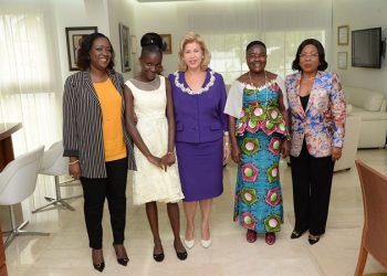 Bachelière à 14 ans : Auriane Gbéri reçue par Dominique Ouattara