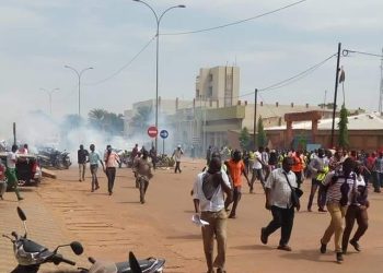 Marche-meeting de l’UAP à Ouagadougou : Des manifestants bravent l’interdiction, la police gaze