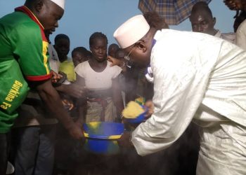 Terrorisme/Burkina : Eddie Komboïgo vole au secours des déplacés de Kongoussi