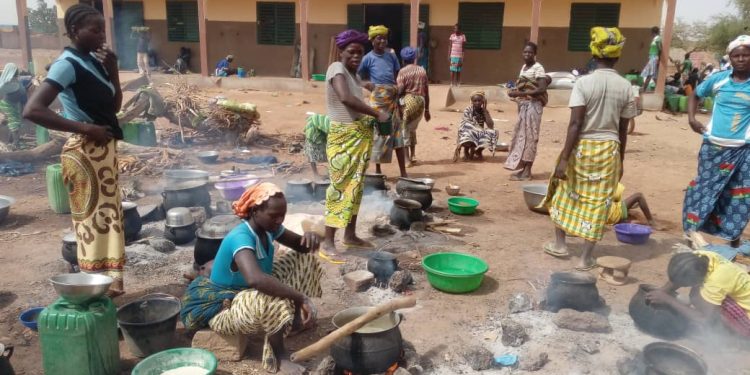 Assistance aux déplacés: Le Ghana fait un don de plus de 100 millions FCFA au Burkina