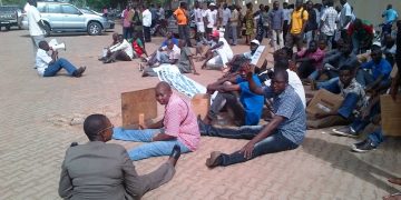 Grève dans les médias d&rsquo;État: Le MPP se dresse contre les grévistes et dénonce un combat politique