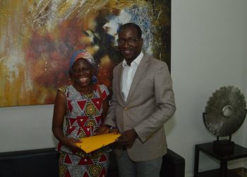 Assistance/Culture:Dominique Ouattara aux côtés de la comédienne Amoin