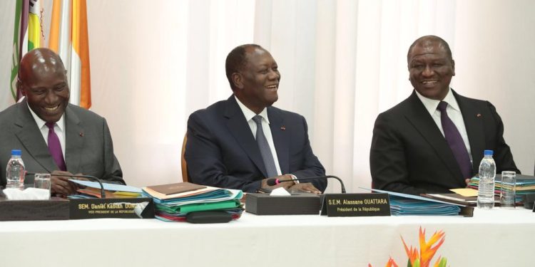 Finances: le gouvernement adopte un projet de budget de 8061 milliards pour 2020