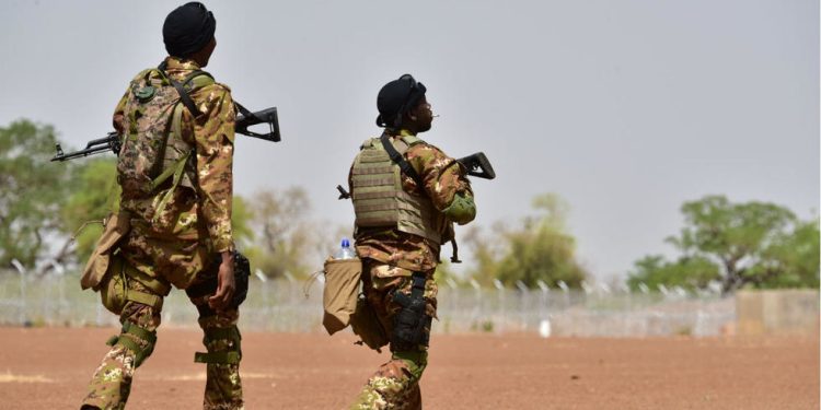 Burkina Faso: 28 terroristes tués dans des frappes aériennes