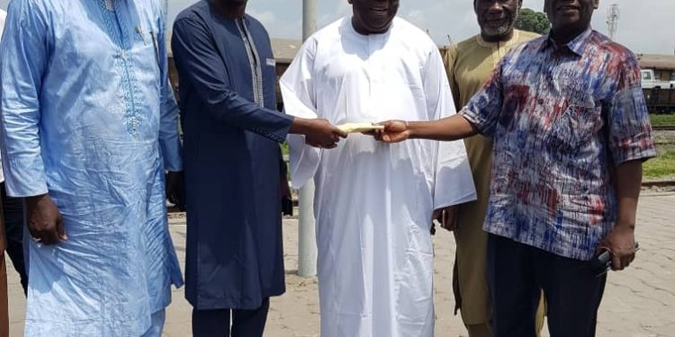 Economie : Le Coebci visite lundi  le port sec d’oignons construit par Issaka Sawadogo