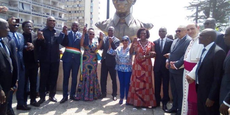 Plateau : Simone Gbagbo et Henriette Konan Bédié à l’inauguration de la place Mandela