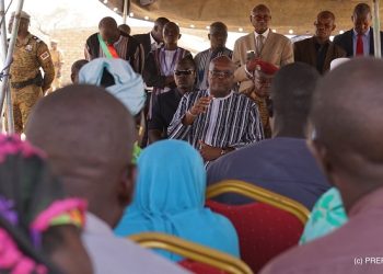 Rendant visite aux déplacés du Sahel : Roch Kaboré appelle à la ‘’solidarité nationale’’