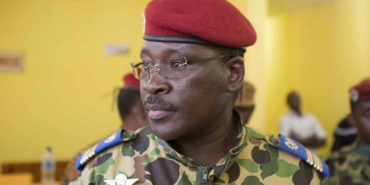 Burkina Faso : Zida annonce sa candidature à la présidentielle et met en garde