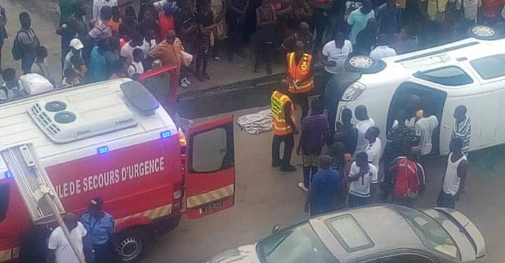 Yopougon-Ananeraie : Une fourgonnette fauche une mère et son bébé qui meurt sur le champ