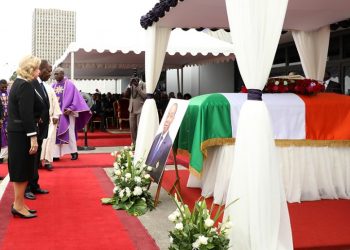 Obsèques: La Côte d&rsquo;Ivoire rend hommage à Charles Diby Koffi
