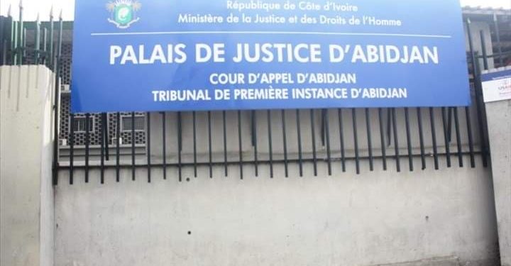 Côte d’Ivoire: Deux journalistes condamnés à une amende de 2,5 millions chacun